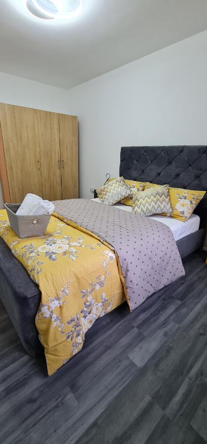 1 Bedroom Service Apartment With Netflix เวสต์เทอร์ร็อค ภายนอก รูปภาพ