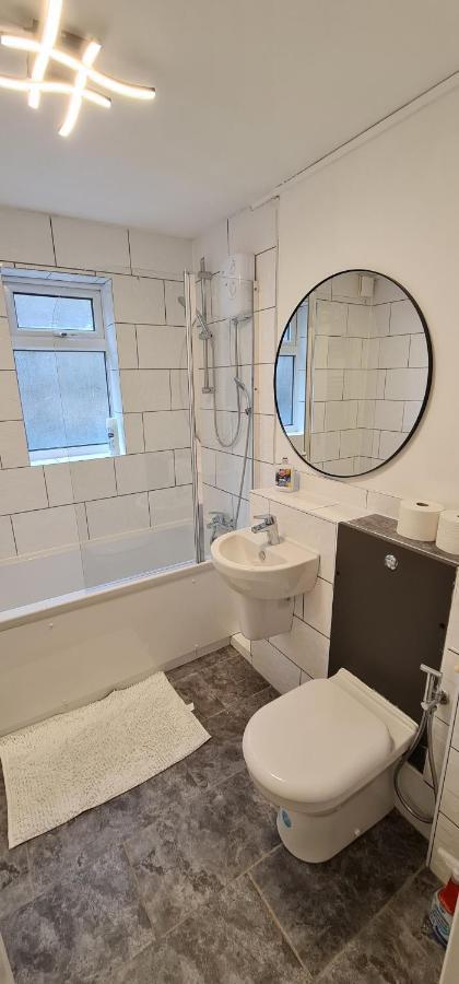 1 Bedroom Service Apartment With Netflix เวสต์เทอร์ร็อค ภายนอก รูปภาพ
