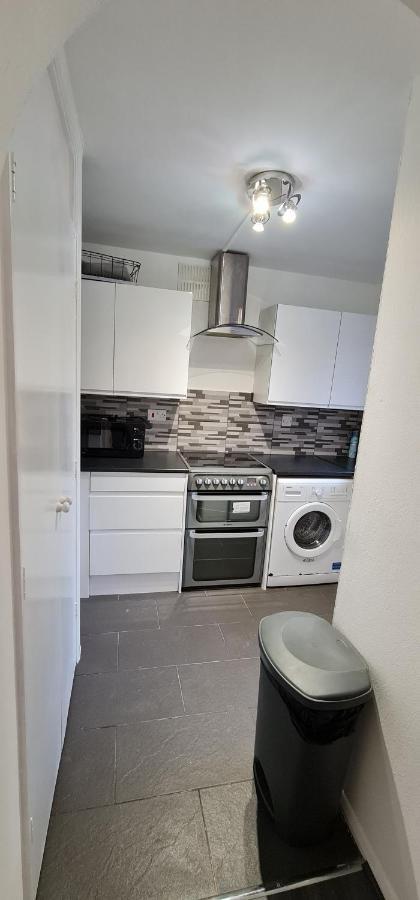 1 Bedroom Service Apartment With Netflix เวสต์เทอร์ร็อค ภายนอก รูปภาพ