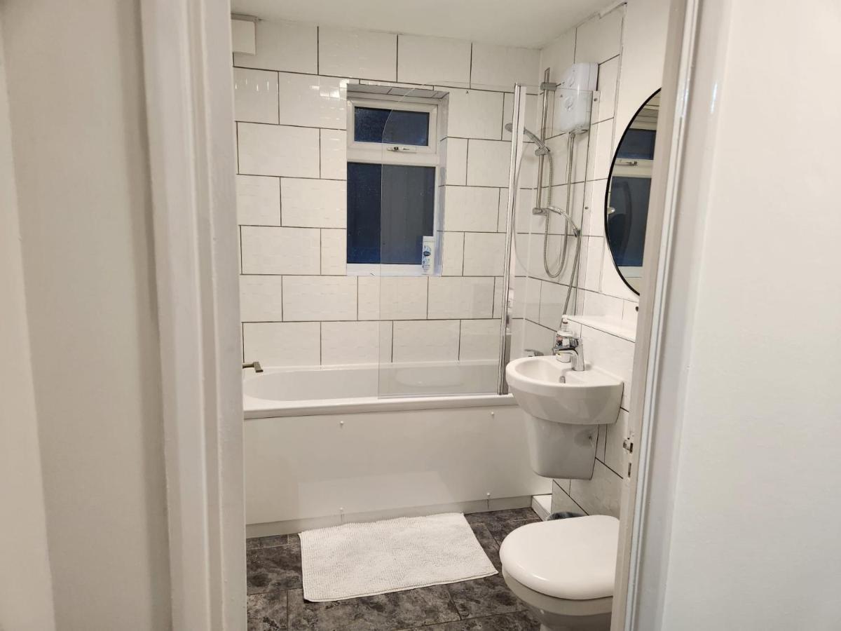 1 Bedroom Service Apartment With Netflix เวสต์เทอร์ร็อค ภายนอก รูปภาพ