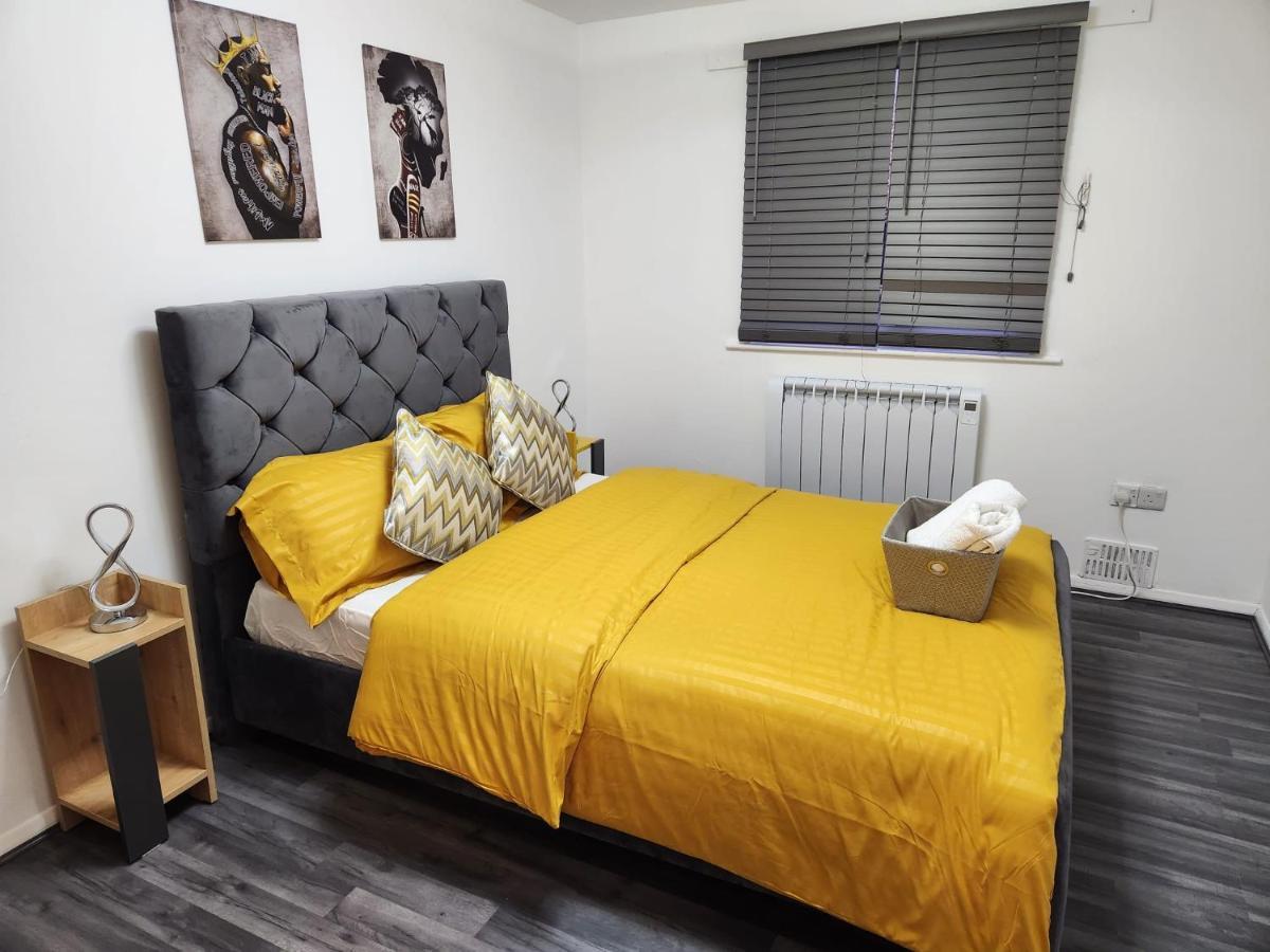 1 Bedroom Service Apartment With Netflix เวสต์เทอร์ร็อค ภายนอก รูปภาพ